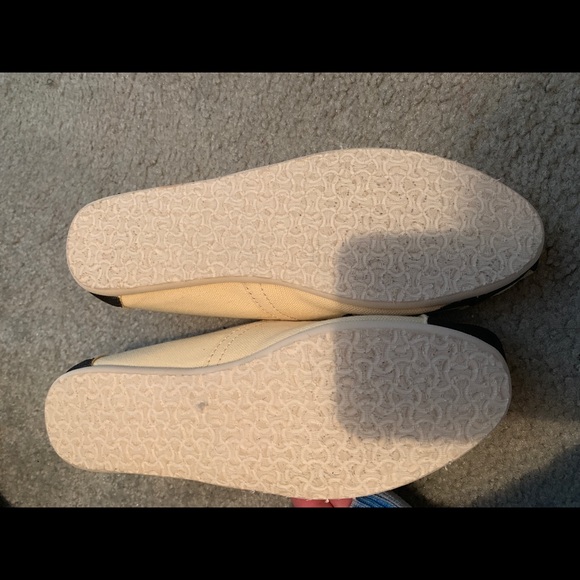 NWOT Toms Mary Poppins size 6 - Picture 2 of 2